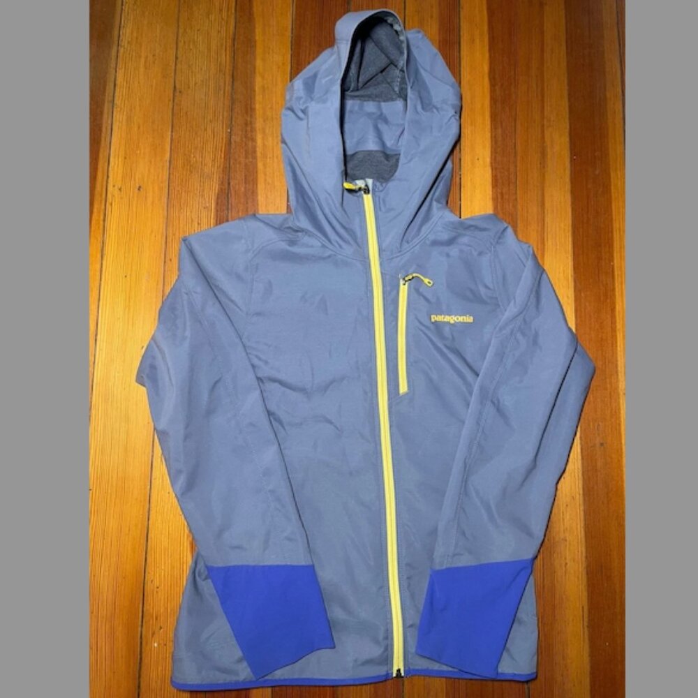 PATAGONIA Women’s Levitation Hoodie Jacket Soft shell Jacket Size M